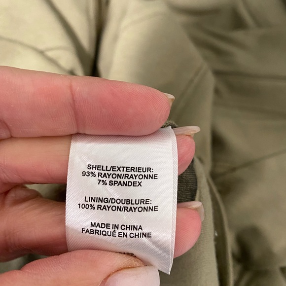 L.a.m.b. Sweater cardigan, olive green with zipper and snap closures. - Picture 5 of 5